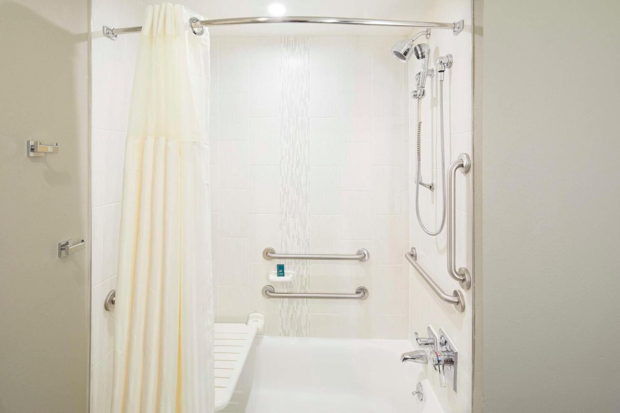 Doubletree By Hilton Atlanta Alpharetta-Windward Hotell Eksteriør bilde